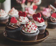 Valentine cup cakes
